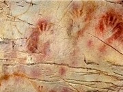 Dấu tay nghệ thuật trên đá của trẻ em thời tiền sử
